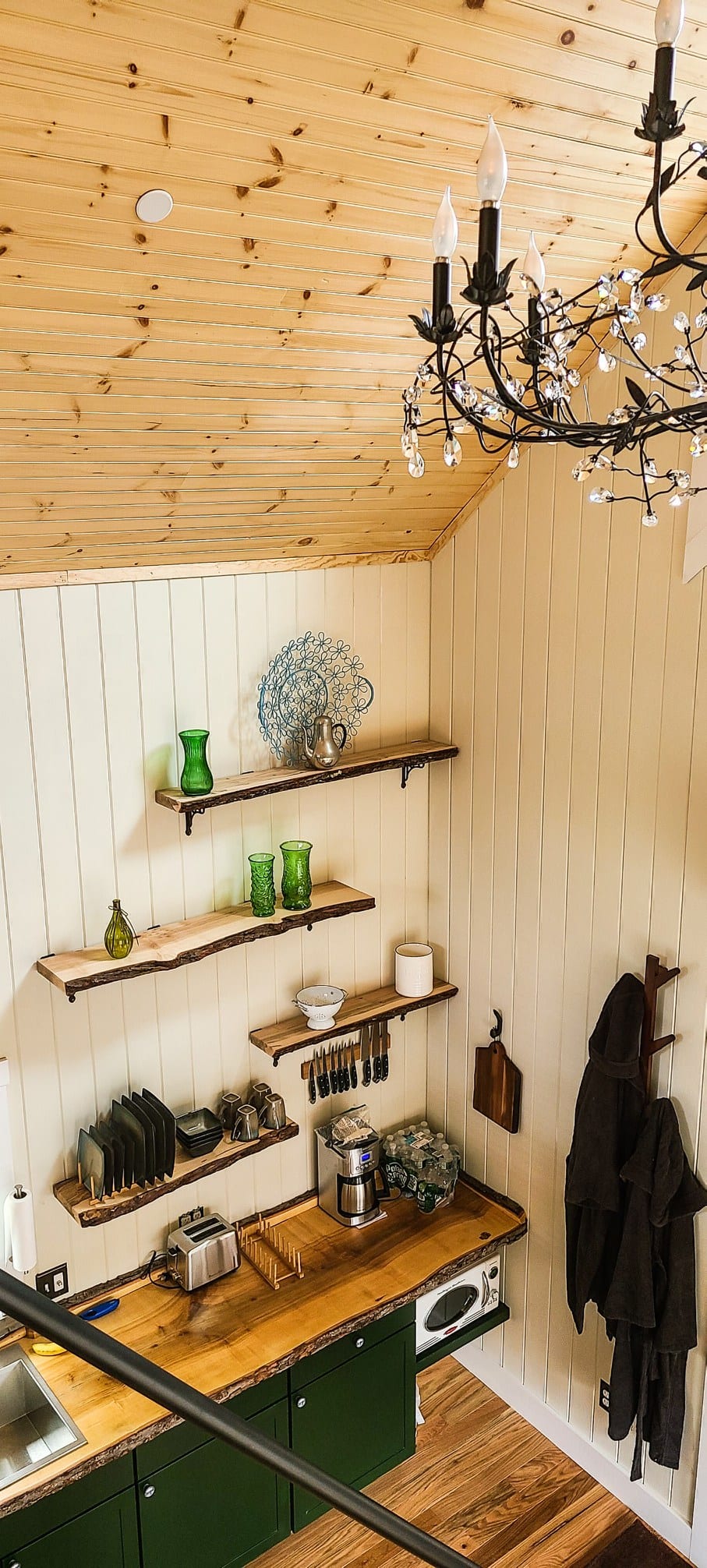 Cliff house natural hanging shelving