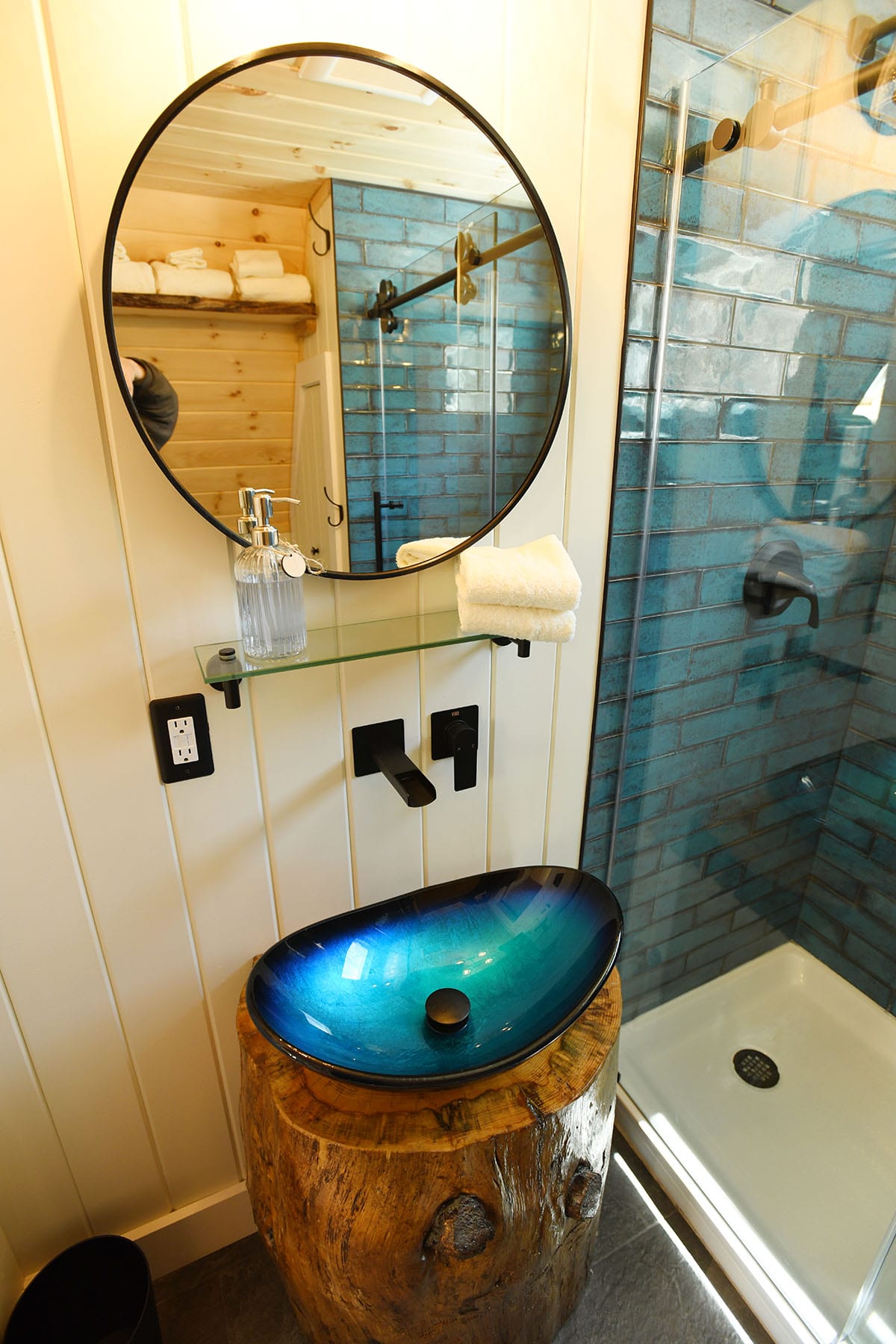 Skyframe bathroom