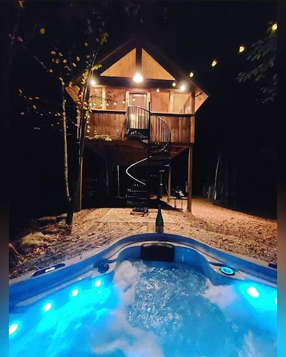 10 Reasons a Treehouse Is the Best Valentine’s Day Idea